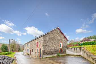 Charming holiday home for 6 to rent in the Ardennes (Achouffe)