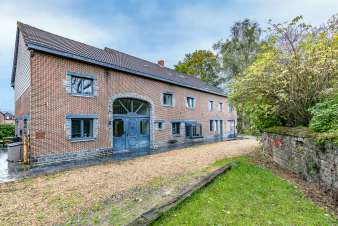Beautiful holiday home for 14 people near Rochefort