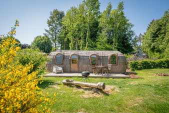 Quirky holiday home for 2 people in the Ardennes (Vaux-sur-Sre)