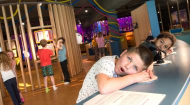 Top 5 des expériences intérieures adaptées aux enfants en Ardenne !