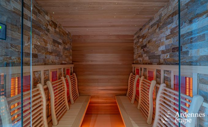 Luxury apartment in Amel: romantic stay for 4 people with sauna and jacuzzi in the Ardennes