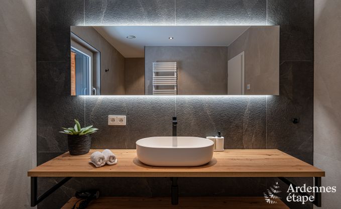 Beautiful holiday home with outdoor jacuzzi and sauna in Amel, High Fens