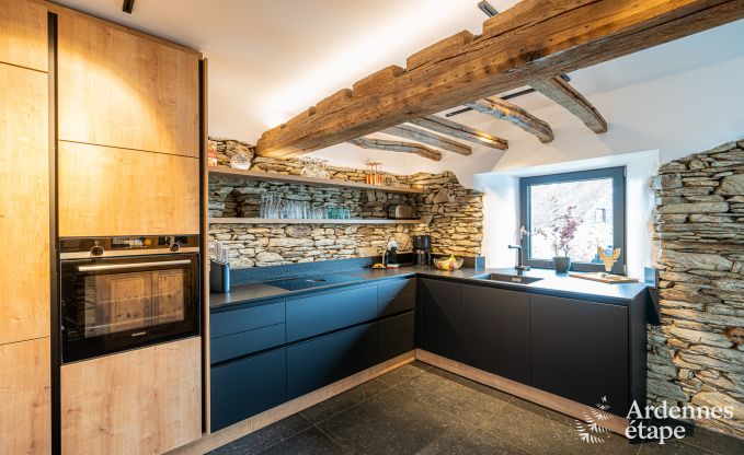 Beautiful holiday home with outdoor jacuzzi and sauna in Amel, High Fens