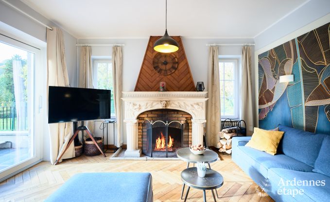 Luxury villa with swimming pool and tennis court for 14 people in Anhe, located in the Moligne valley