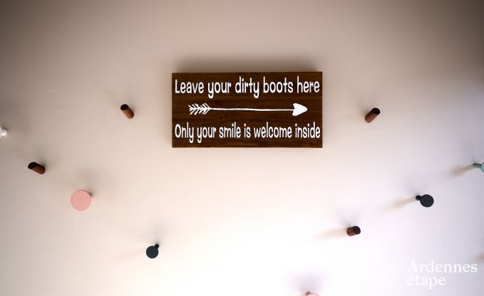 Luxury villa with swimming pool and tennis court for 14 people in Anhe, located in the Moligne valley