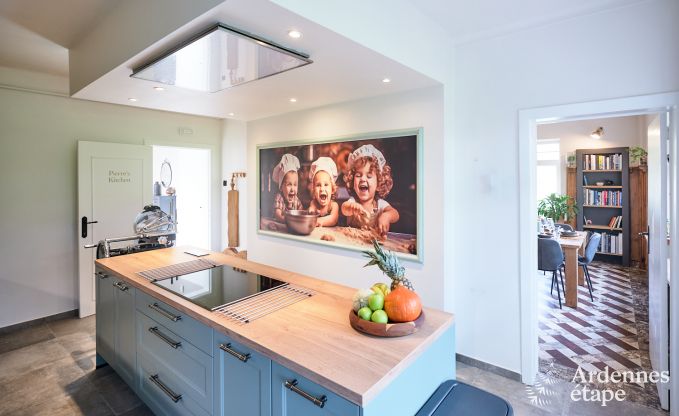 Luxury villa with swimming pool and tennis court for 14 people in Anhe, located in the Moligne valley