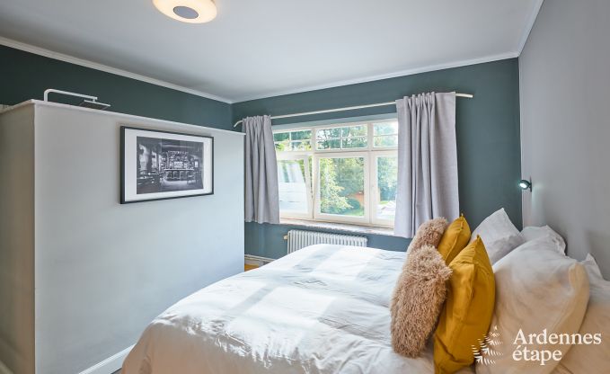 Luxury villa with swimming pool and tennis court for 14 people in Anhe, located in the Moligne valley