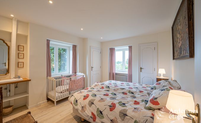 Spacious villa in Assesse, 9 people with 5 bedrooms and your own park