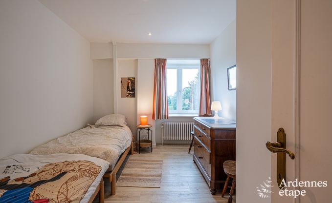 Spacious villa in Assesse, 9 people with 5 bedrooms and your own park