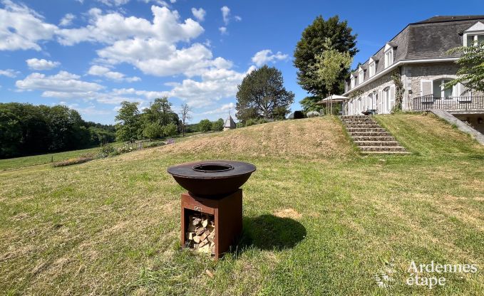 Spacious villa in Assesse, 9 people with 5 bedrooms and your own park