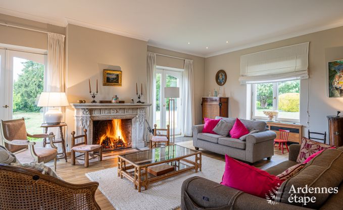 Spacious villa in Assesse, 9 people with 5 bedrooms and your own park