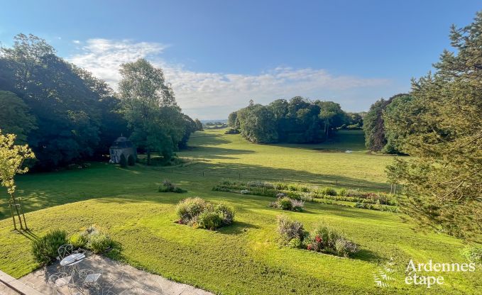 Spacious villa in Assesse, 9 people with 5 bedrooms and your own park