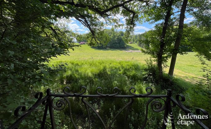 Spacious villa in Assesse, 9 people with 5 bedrooms and your own park