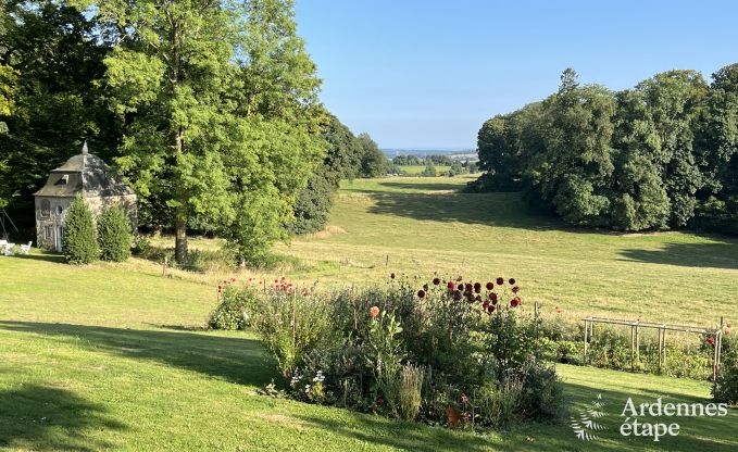 Spacious villa in Assesse, 9 people with 5 bedrooms and your own park