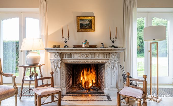 Spacious villa in Assesse, 9 people with 5 bedrooms and your own park