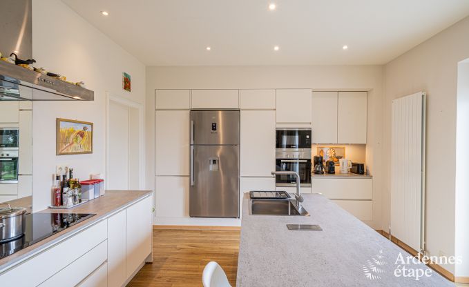 Spacious villa in Assesse, 9 people with 5 bedrooms and your own park