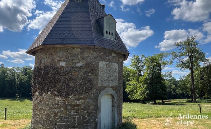 Spacious villa in Assesse, 9 people with 5 bedrooms and your own park