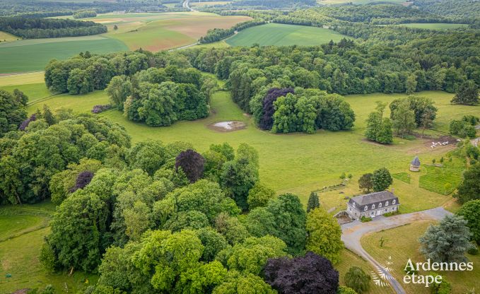 Spacious villa in Assesse, 9 people with 5 bedrooms and your own park