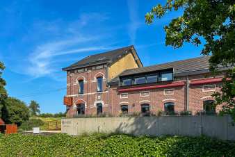 Holiday home with multiple activities for 14 people in the Ardennes (Aubel)