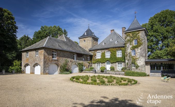 Castle in Bastogne for 12/15 people in the Ardennes