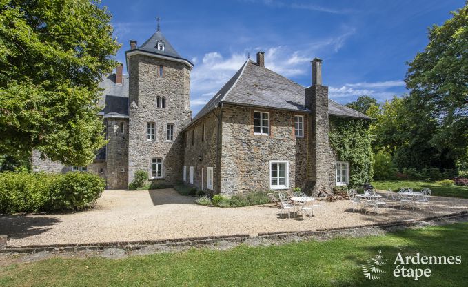 Castle in Bastogne for 12/15 people in the Ardennes