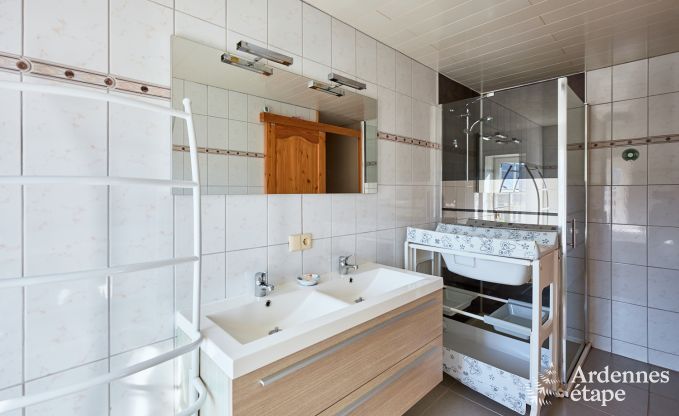 Holiday cottage in Bastogne for 14/15 persons in the Ardennes