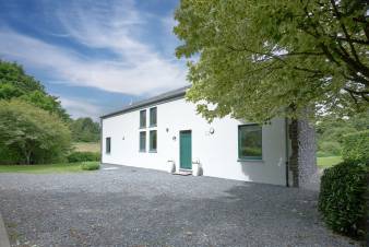 Holiday home for 14 people in Bastogne, Ardennes. 5 bedrooms