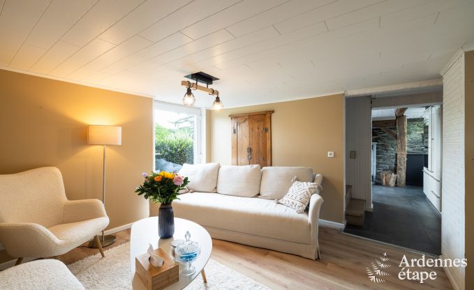 Charming farmhouse for 6 people in Bastogne with indoor and outdoor jacuzzi