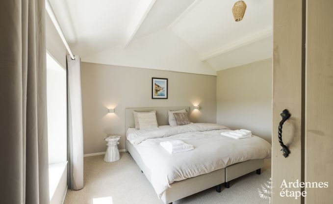 Charming farmhouse for 6 people in Bastogne with indoor and outdoor jacuzzi