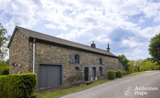 Charming farmhouse for 6 people in Bastogne with indoor and outdoor jacuzzi