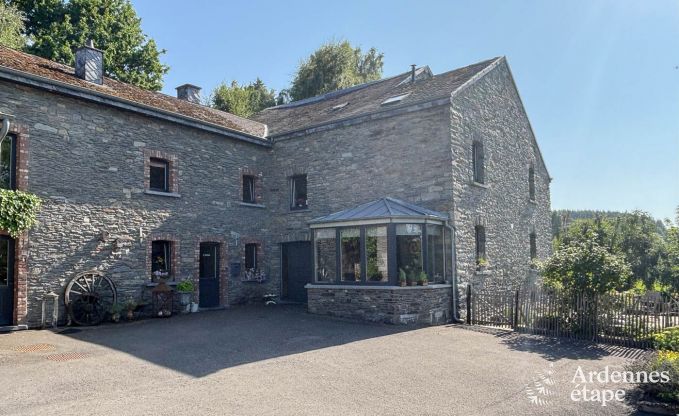 Charming house in Bastogne in the Ardennes: accommodation for 18 people