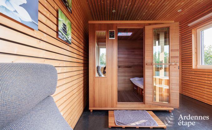 Large holiday home in Bastogne for 14 people with wellness and relaxation area