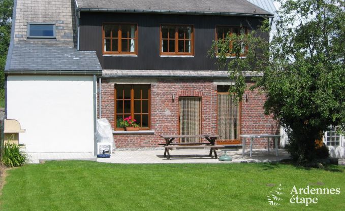 Holiday cottage in Beaumont for 11 persons in the Ardennes
