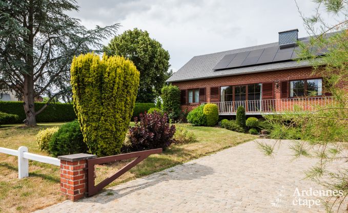 Holiday cottage in Beauraing for 8/9 persons in the Ardennes
