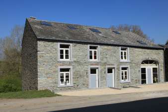 Renovated farmhouse for 22 people in Bertrix