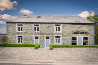 Renovated farmhouse for 22 people in Bertrix