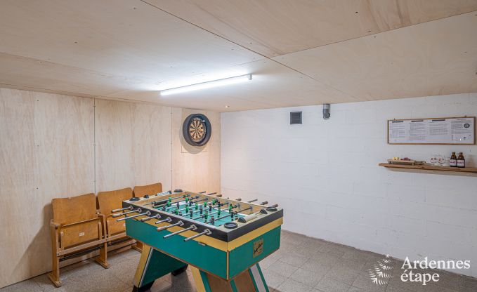 Authentic chalet for 8 people in Bivre with 4 bedrooms, wood stove, hot tub, private garden and bicycle storage