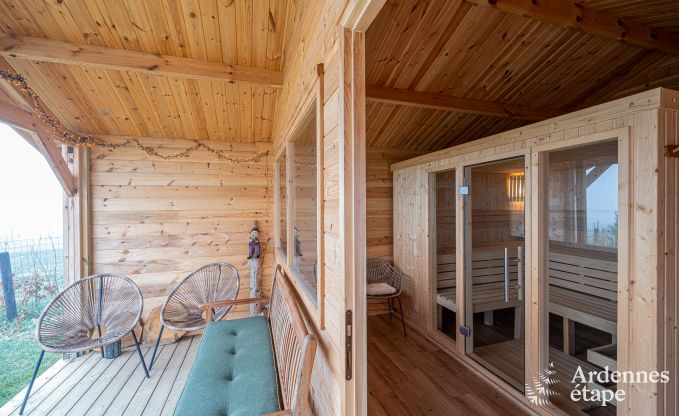Holiday home in Bivre: pet-friendly comfort for 12 people with sauna in the Ardennes