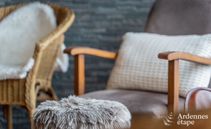 Holiday home in Bivre: pet-friendly comfort for 12 people with sauna in the Ardennes