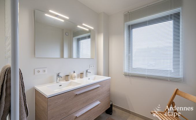 Holiday home in Bivre: pet-friendly comfort for 12 people with sauna in the Ardennes