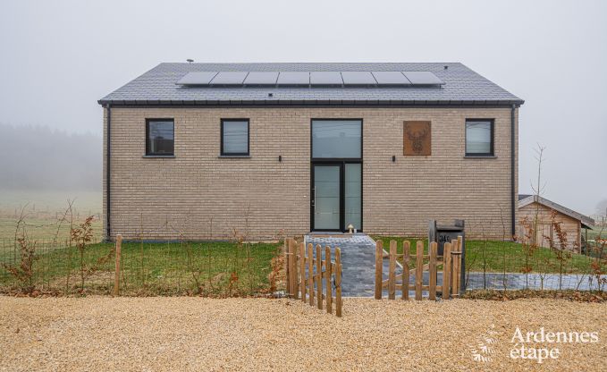 Holiday home in Bivre: pet-friendly comfort for 12 people with sauna in the Ardennes