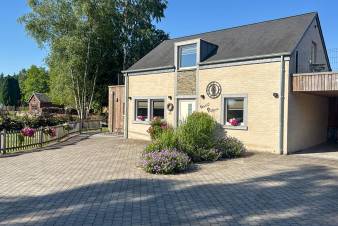 Luxury villa for 8 people to rent in the Ardennes (Bivre)