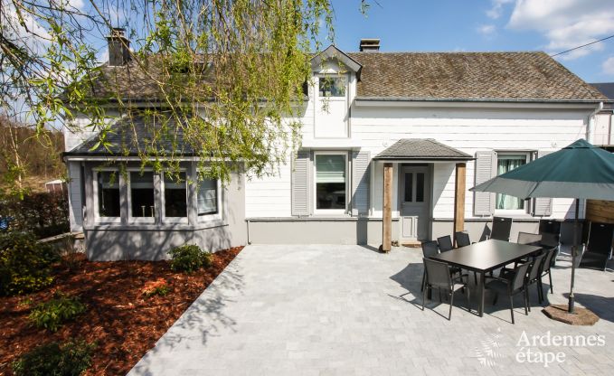 Escape to the Ardennes: Spacious and equipped holiday home for 8 people in Bouillon