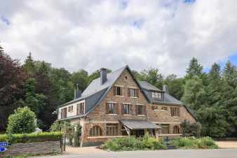 Holiday cottage for 36/40 guests in the Ardennes (Bouillon)
