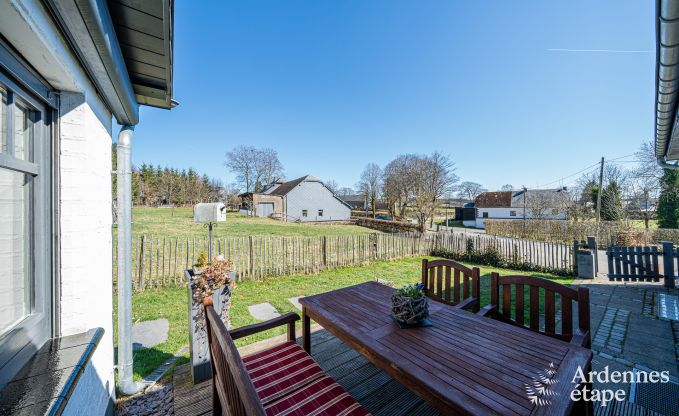 Charming holiday home in Bullange: cottage for 4 people with sauna, private garden and proximity to nature reserves