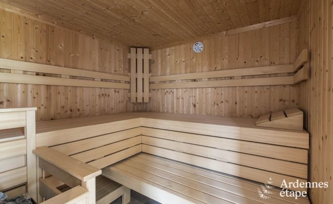 Holiday cottage in Bullingen for 12/14 persons in the Ardennes