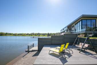Luxury apartment on the edge of the Lake of Butgenbach