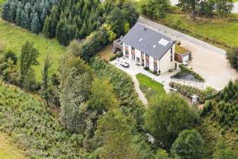 Holiday cottage with sauna and fitness room for 12 pers. in Btgenbach