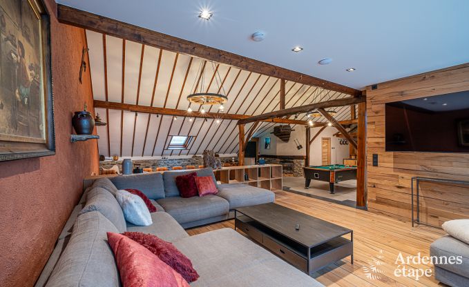 Spacious and luxurious villa for 14 people with indoor pool in the High Fens