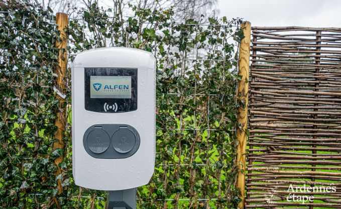 Spacious and luxurious villa for 14 people with indoor pool in the High Fens